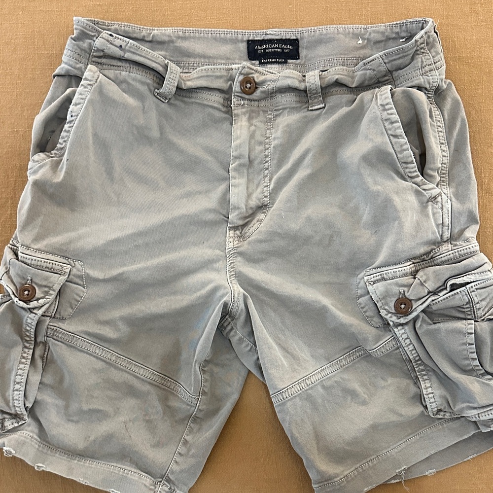 American Eagle Outfitters Light Gray Cargo Shorts
